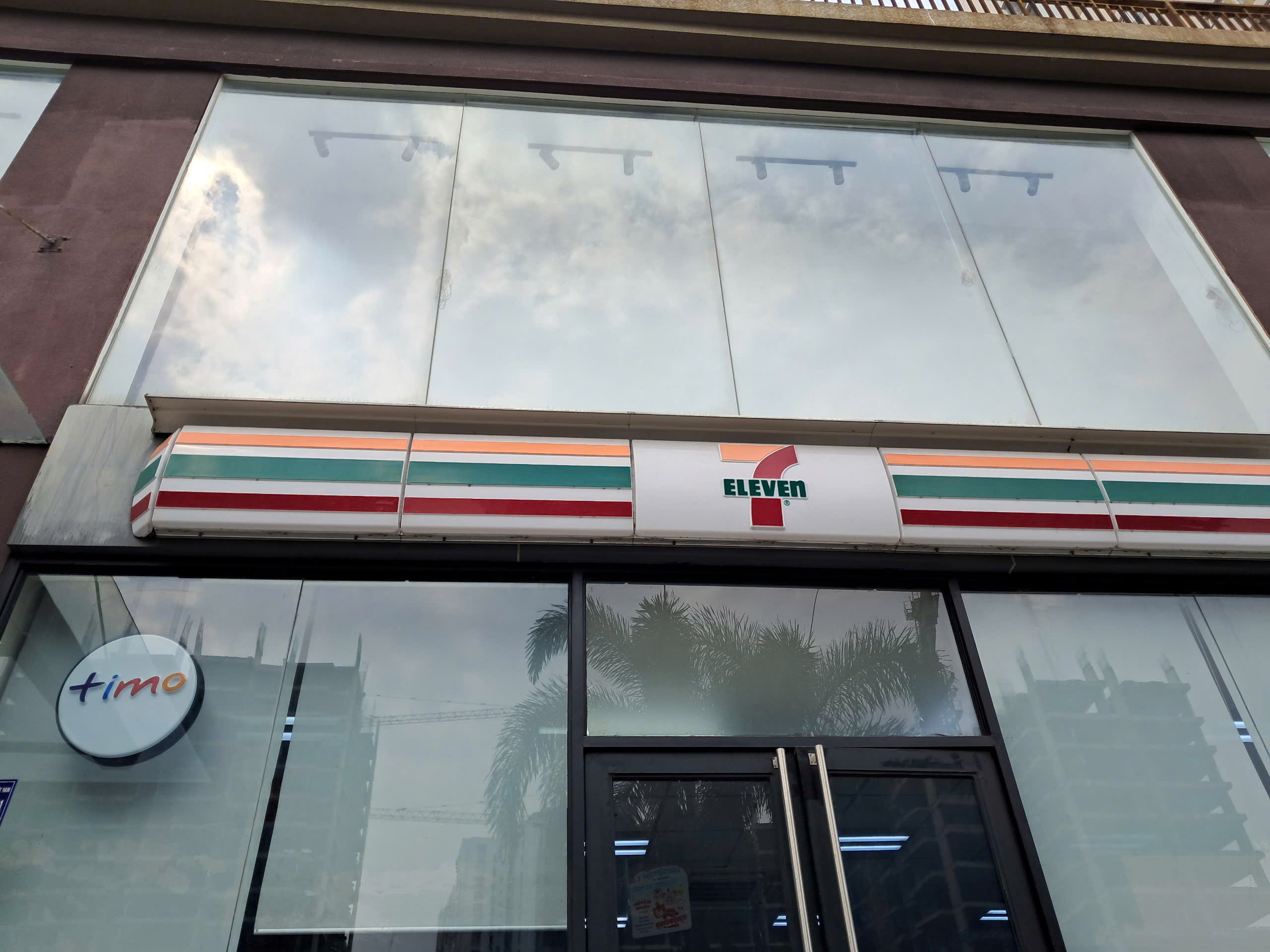Hệ thống 7 Eleven kinh doanh Chân Gà Rút Xương Topone Ăn Liền: Tê Cay Đỉnh Cao, Khơi Dậy Vị Giác Hệ thống 7 Eleven kinh doanh Chân Gà Rút Xương Topone Ăn Liền: Tê Cay Đỉnh Cao, Khơi Dậy Vị Giác