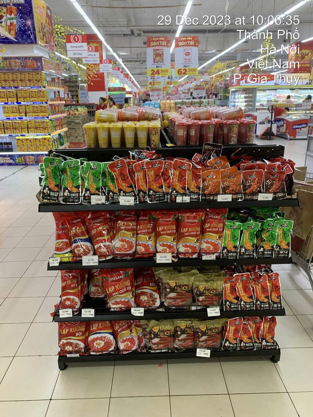 Mở Rộng Kinh Doanh Cùng Topone: Trở Thành Nhà Phân Phối Chân Gà Rút Xương Ăn Liền Số 1 Thị Trường 2 Siêu thị đồ ăn vặt kinh doanh phát triển chân gà ăn liền – Tăng Trưởng Doanh Số Vượt Trội Cùng Topone!