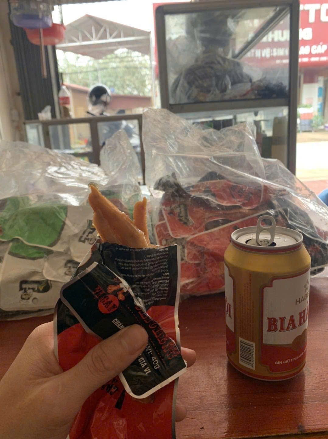 Mua Chân gà ăn liền Topone Bách Thảo ở đâu uy tín?